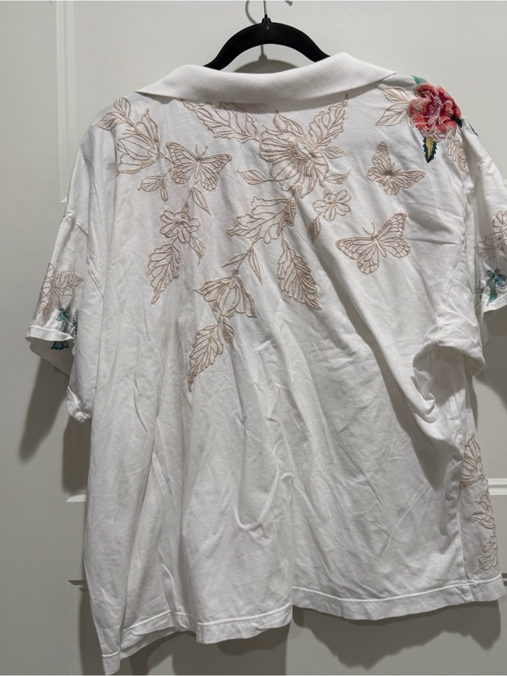 Johnny Was White Embroidered Floral Polo Top - Picture 4 of 6